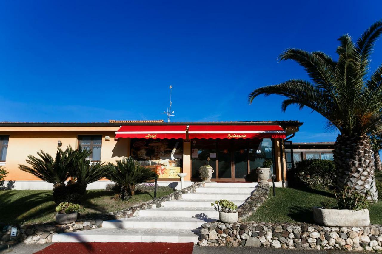 Penzion Su Soi Càbras Exteriér fotografie